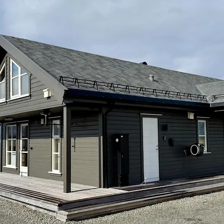 Spacious, Modern Lofoten Chalet *