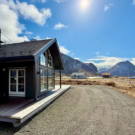 Spacious, Modern Lofoten * Ramberg