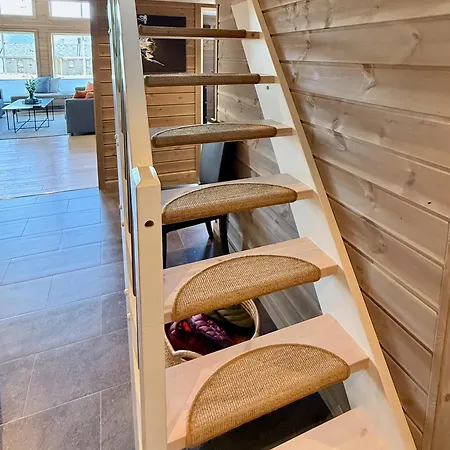 Spacious, Modern Lofoten * 람베르그