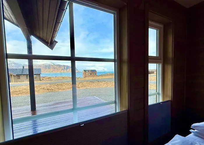 Spacious, Modern Lofoten Chalet