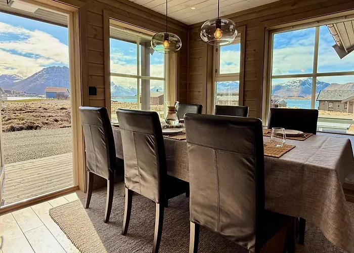 Spacious, Modern Lofoten Chalet