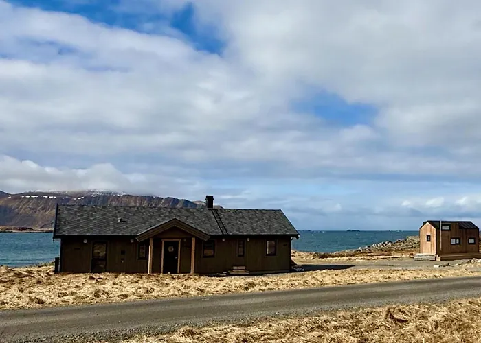 Spacious, Modern Lofoten Ramberg