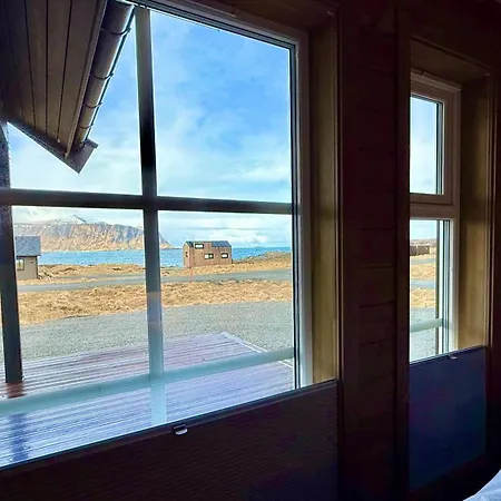 Spacious, Modern Lofoten Шале