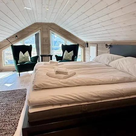 Spacious, Modern Lofoten